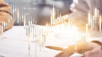 牛市早報(bào)｜現(xiàn)貨黃金突破5000美元，基金業(yè)績比較基準(zhǔn)新規(guī)落地