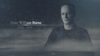 64岁加拿大人伯恩斯，把生命最后12年献给了上海电影教育