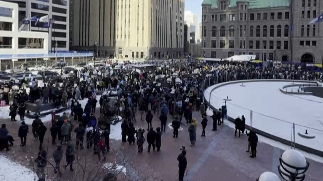 公民遭聯(lián)邦執(zhí)法人員射殺，美國(guó)明尼蘇達(dá)州居民持續(xù)抗議示威