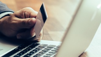 凌晨點(diǎn)外賣(mài)致銀行卡被風(fēng)控？媒體刊文：反詐不能“草木皆兵”