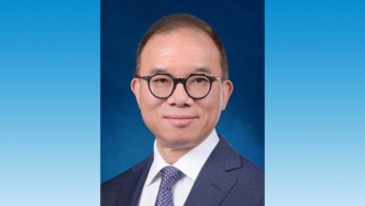 國務(wù)院免去曾國衛(wèi)香港特別行政區(qū)政府政制及內(nèi)地事務(wù)局局長職務(wù)