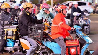 事關(guān)新就業(yè)形態(tài)勞動者、超齡勞動者、帶薪年休假，人社部將有新政策