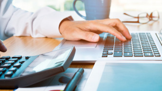 同仁堂醫(yī)養(yǎng)再次沖刺港股IPO：去年前三季度凈利下滑超9%