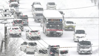 第1現(xiàn)場｜日本北海道遭破紀(jì)錄暴雪，約7000人滯留機(jī)場