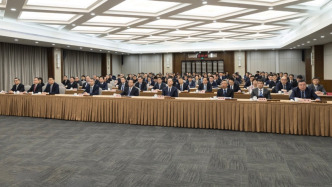 上海市政府党风廉政建设工作会议召开，要求深入转政风提效能、严纪律肃贪腐