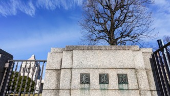 再提“不過半就辭職”，高市為何這般“豪賭”