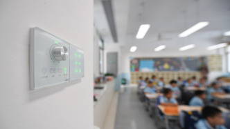 調(diào)查：市價(jià)不到兩百的護(hù)眼燈校園采購價(jià)卻高達(dá)七八百，背后藏何貓膩？