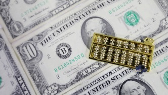 美元指數(shù)急跌至近4年低位，僅憑特朗普一句話？