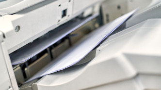 成都有家長(zhǎng)反映高一學(xué)生無(wú)一教輔、依賴(lài)打印資料，教育局回應(yīng)