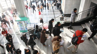 虚增报名人数吓退对手？央媒：“公考围岗”乱象须被严肃纠偏