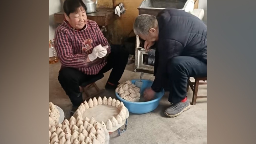 济南有个“年糕村”,村干部:腊月全村能生产年糕30多万斤,产值180万元