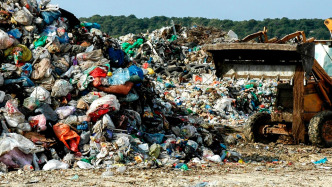 聾啞拾荒者擅入垃圾站被碾壓身亡，云南鶴慶認(rèn)定為生產(chǎn)安全責(zé)任事故