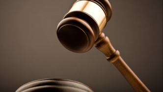 司法規(guī)范職業(yè)索賠：就餐時(shí)投放異物向商家索賠被判敲詐勒索