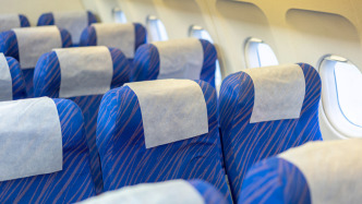 航班预留座位规则征求意见：国内航班不得付费选座，免费可选座位比例不低于70%