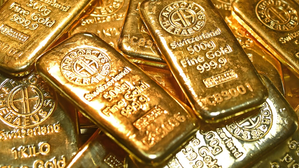 黄金价格单日巨震超400美元，回调开始了吗？如何应对？