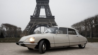 對談｜在算法投喂時代保持清醒：從波德里亞到巴塔耶