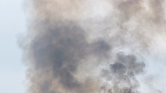 韓國一生活用品制造工廠起火，兩名外籍員工下落不明