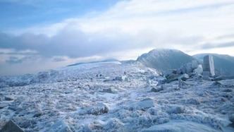 違規(guī)穿越秦嶺，警方通報：領(lǐng)隊被行拘穿越者受處罰