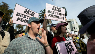 图说｜美国掀起反ICE暴力游行，联邦地方对立或致政府停摆