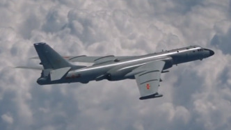 轟-6K戰(zhàn)巡黃巖島，專家解析“空中戰(zhàn)神”的硬核作戰(zhàn)能力