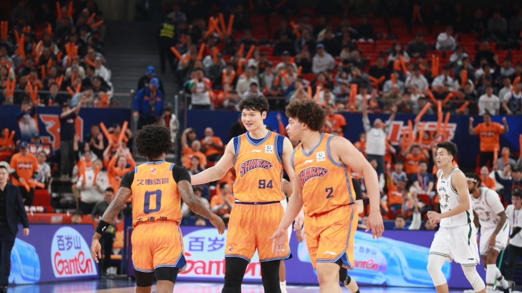 点赞球队团结氛围，卢伟透露95%的队员是健康状态