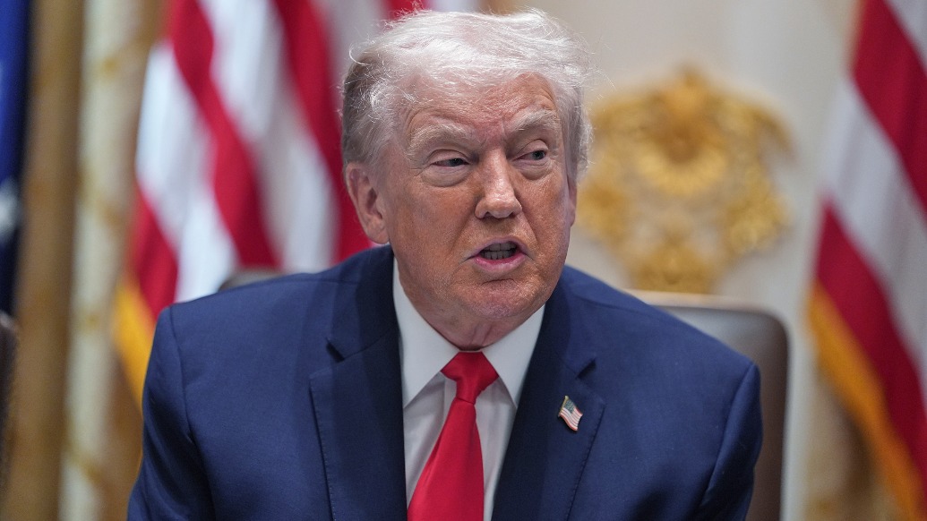 特朗普回应哈梅内伊：希望美伊能谈拢，谈不拢就看后果如何