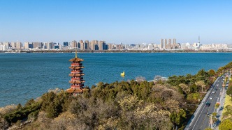 徐州去年GDP为9957.22亿元，同比增长5.8%