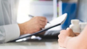 診所經(jīng)營(yíng)者向未成年人出售麻精藥品，最高法：從重處罰