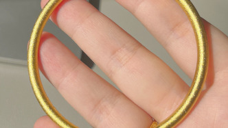 金價(jià)下跌，30克金鐲2天降價(jià)6000多元