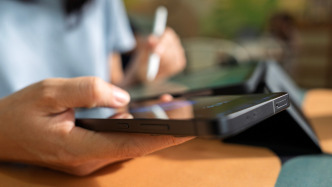 央媒聚焦“AI專屬社交網(wǎng)絡”：在聊什么？是AI覺醒還是噱頭？