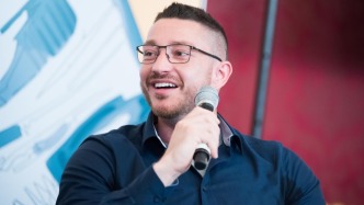 Clawdbot之父：未來人人都會有“AI好友”，好的軟件仍離不開人類的“品味”