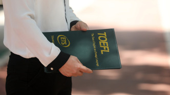 迎來改革后首考之際，托福官方回應(yīng)“個(gè)別大學(xué)不認(rèn)新托福成績”