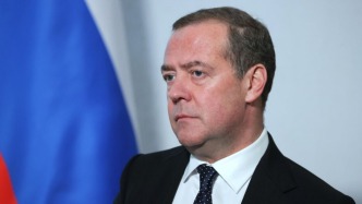 梅德韦杰夫：俄美正秘密磋商，不接受北约军队驻乌