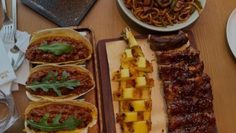 洗腳、日料、按摩，魏家涼皮殺瘋了