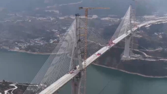 刷新世界橋梁跨度紀(jì)錄，重慶奉建高速大溪河特大橋順利合龍