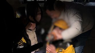 外賣小哥低血糖暈倒，多名路人暖心投喂