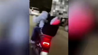未成年人玩电动车“花式骑行”，交警批评教育以案释法