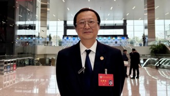 網(wǎng)絡(luò)暴力低齡化，委員：壓實(shí)平臺(tái)監(jiān)管責(zé)任，構(gòu)建社會(huì)支持網(wǎng)絡(luò)