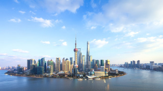 上海市十六屆人大四次會(huì)議主席團(tuán)舉行第四次會(huì)議