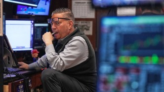 黄金、白银、美股全线暴跌，“中国金龙”逆势走强，发生了什么？