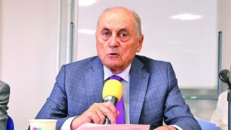 斯洛伐克前总理：美行径暴露霸权真面目