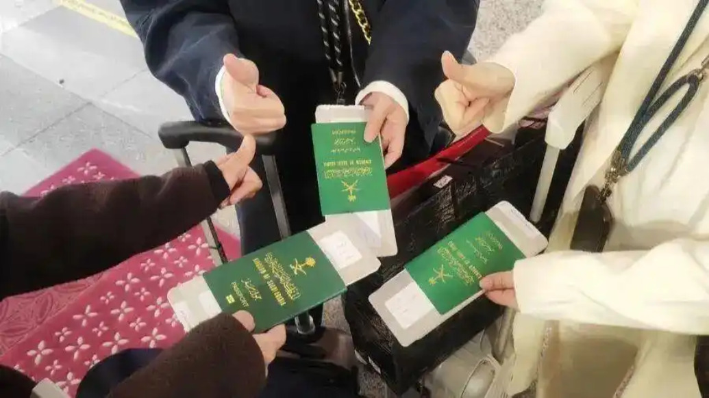 7名中东游客在上海疯狂购物超500斤,装满40多个行李箱