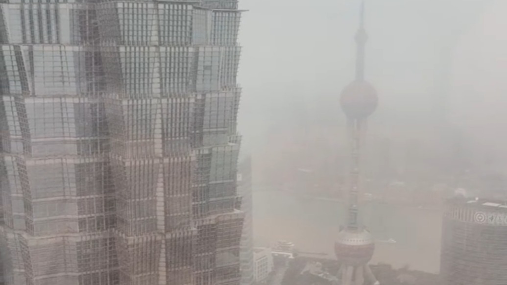 上海又下雪了，夜間可能出現(xiàn)道路結(jié)冰