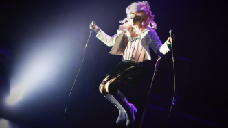 在《海德薇》深邃的内核面前，尺度这噱头不值一提