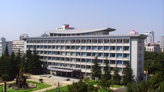 中国研制出不确定度指标最高光钟，720亿年误差不超过1秒