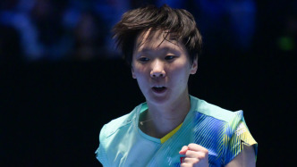 王曼昱戰(zhàn)勝?gòu)埍久篮停c孫穎莎會(huì)師亞洲杯女單決賽