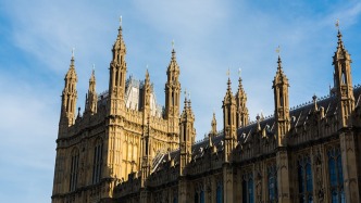 受爱泼斯坦案波及，英国首相幕僚长麦克斯威尼辞职