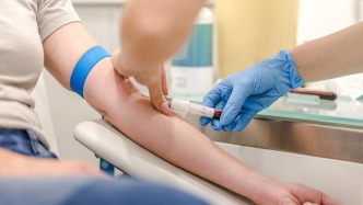 工人日报调查：求职背后，隐藏着一张差额体检的“账单”