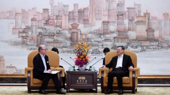 陈吉宁分别会见勃林格殷格翰冯保和、蔡司集团裴安德