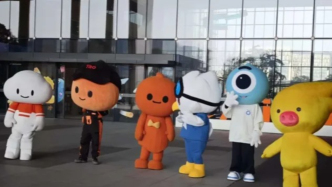 阿里“30亿免单”的奶茶还没喝到，千问先“崩了”